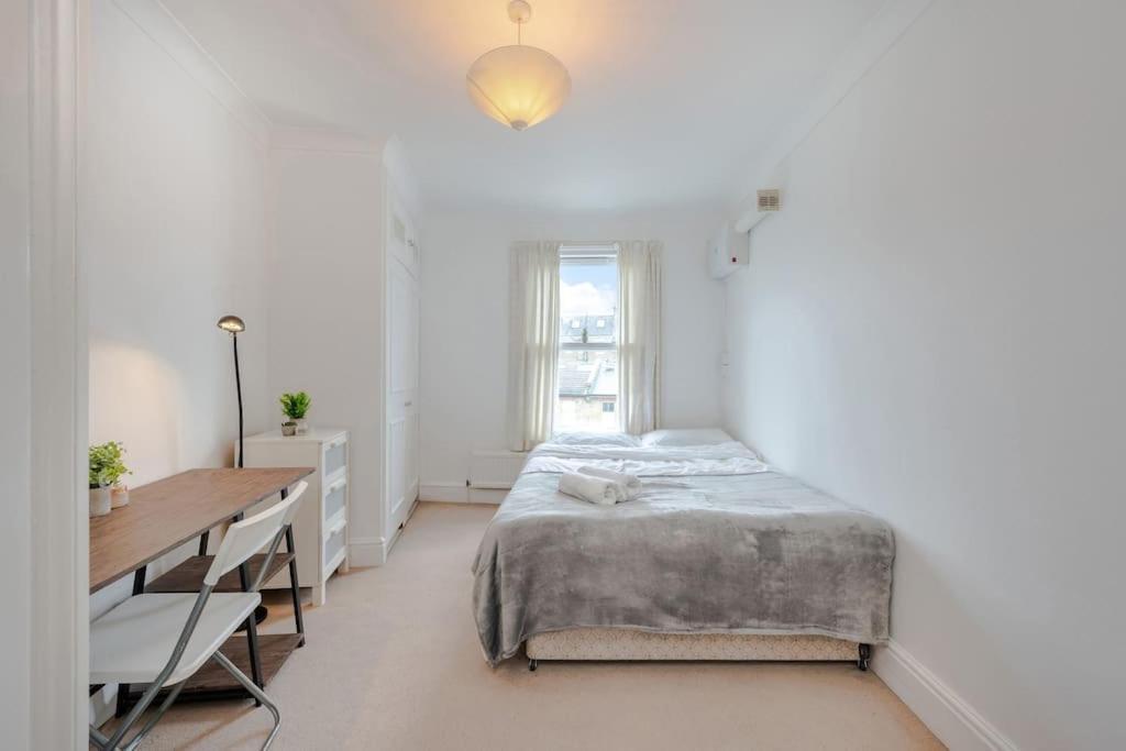 Cosy 2 Bed In Kensington Olympia Apartment London Bagian luar foto